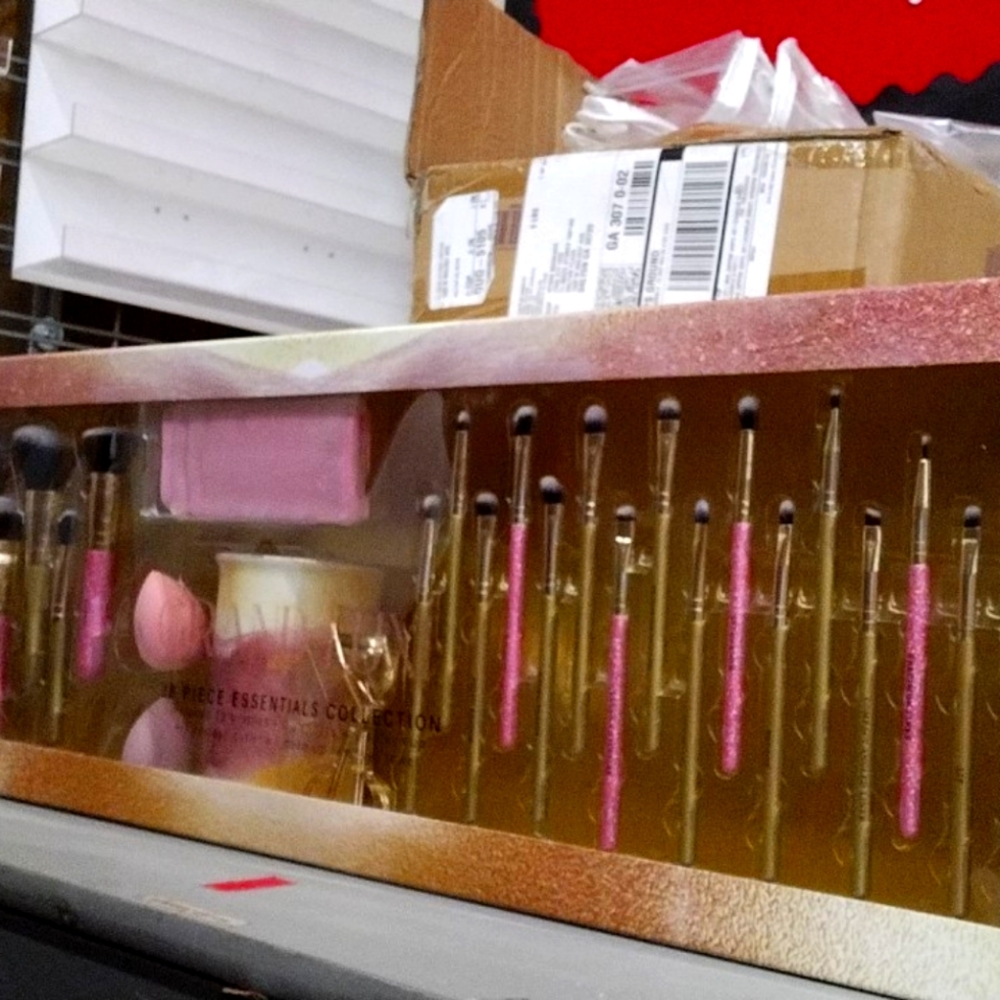 Grand luxe make brush set